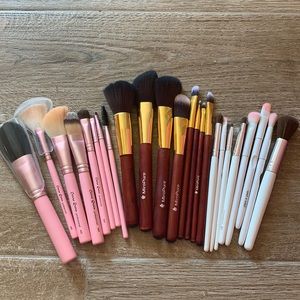 Makeup brushes bundle